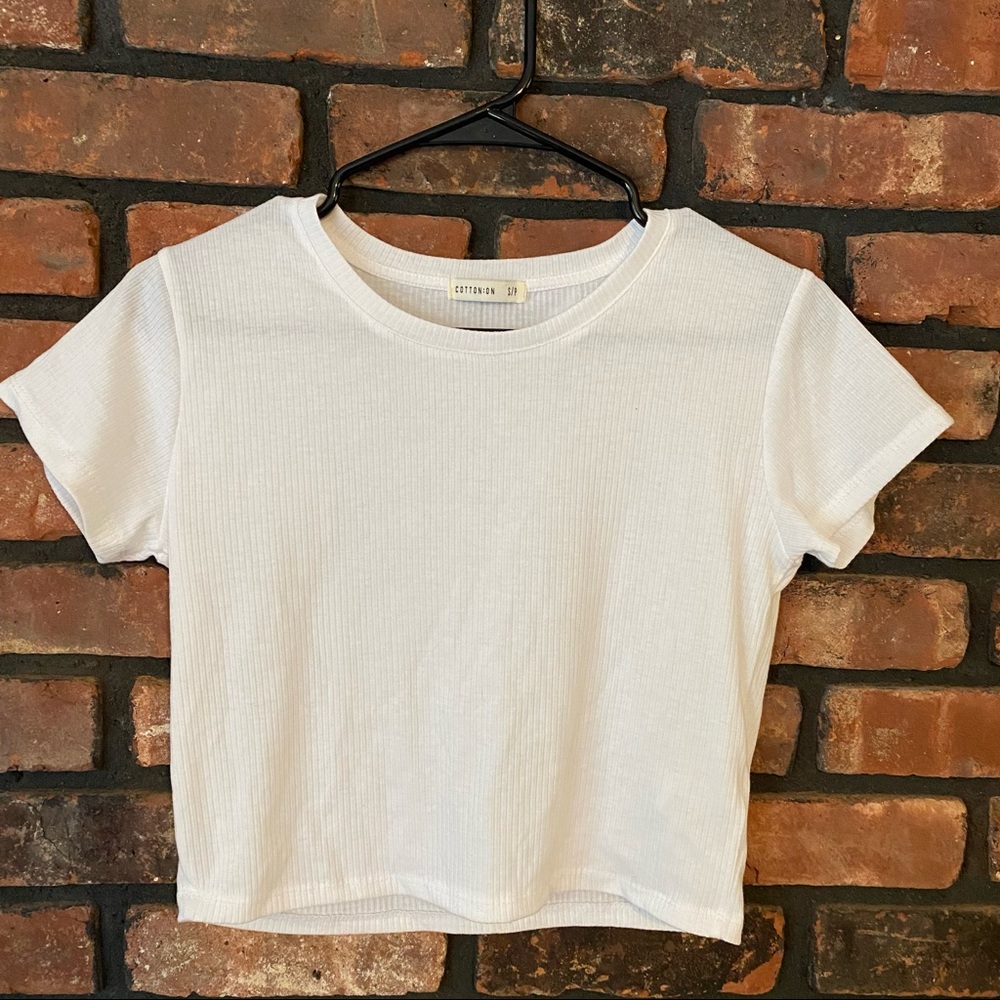2/$10 Cotton On Ribbed Cropped Short Sleeve Tee
